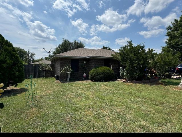 $248,000 | 821 Jennifer Court | Sanger