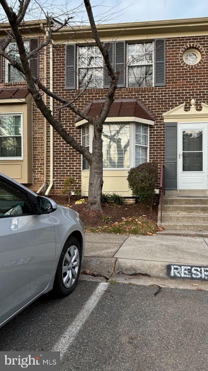 a car parked in front of a building