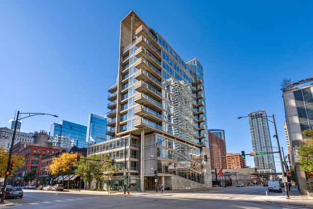 $1,995,000 | 201 West Grand Avenue, Unit 901 | The Contemporaine