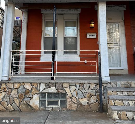 $220,000 | 1630 North Natrona Street | Strawberry Mansion