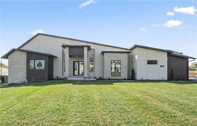 $1,789,500 | 7460 Northwest Pampas Lane | Northland