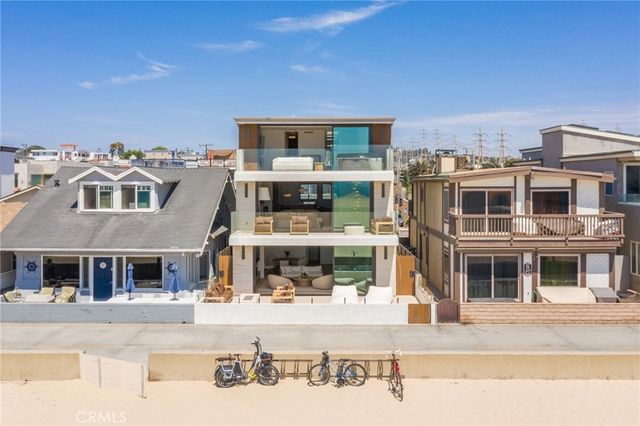 $40,000 | 12 The Strand | Hermosa Beach Sand