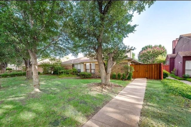 $280,000 | 3046 Modella Avenue | Chapel Forest