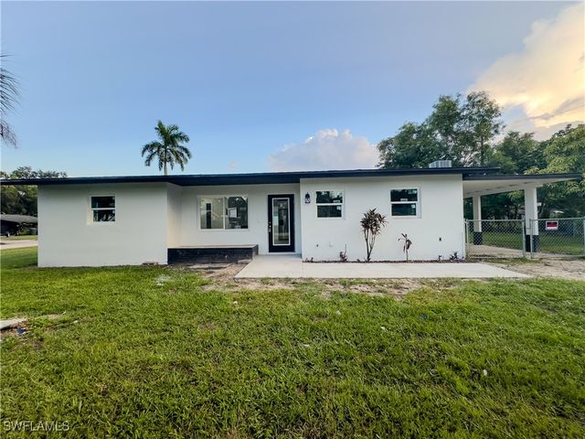 $299,000 | 2416 Moreno Avenue | Fort Myers