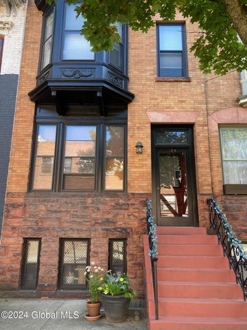 $459,900 | 144 Chestnut Street | Center Square