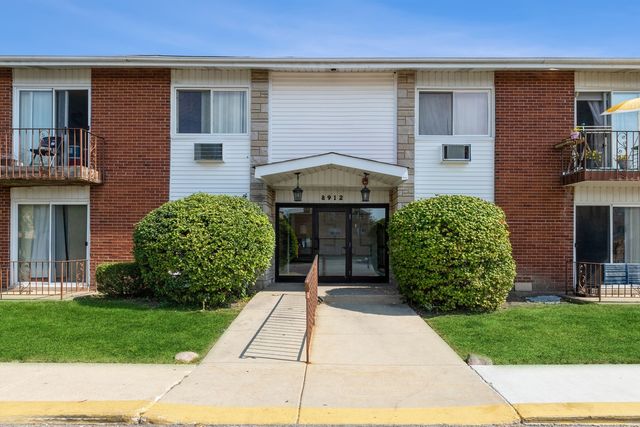 $189,900 | 8912 Steven Drive, Unit 2F | Maine Township - Cook County