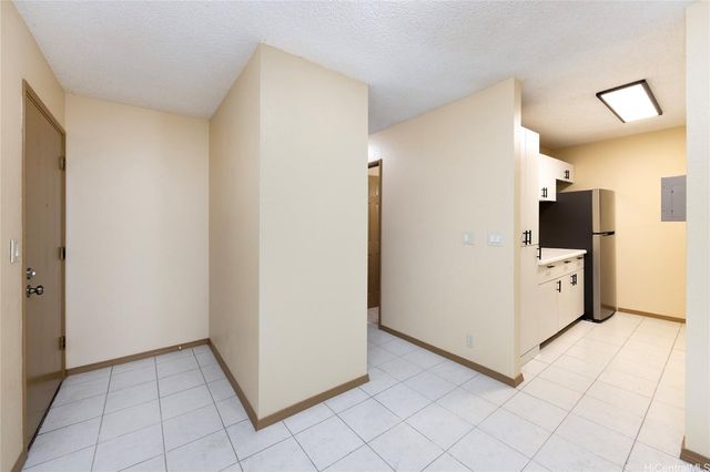 $2,300 | 46-261 Kahuhipa Street, Unit A102 | Windward Acres