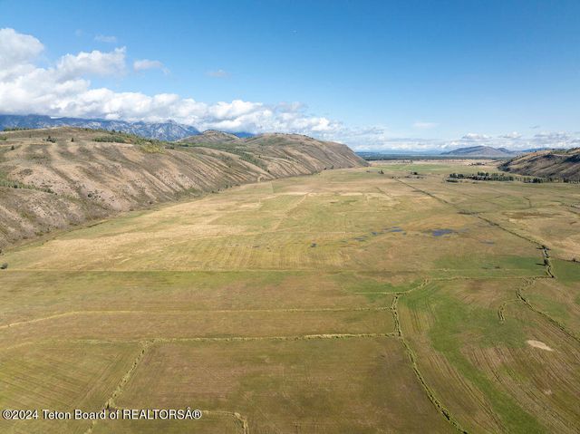 $8,000,000 | 2100 North Spring Gulch Road | Jackson Hole