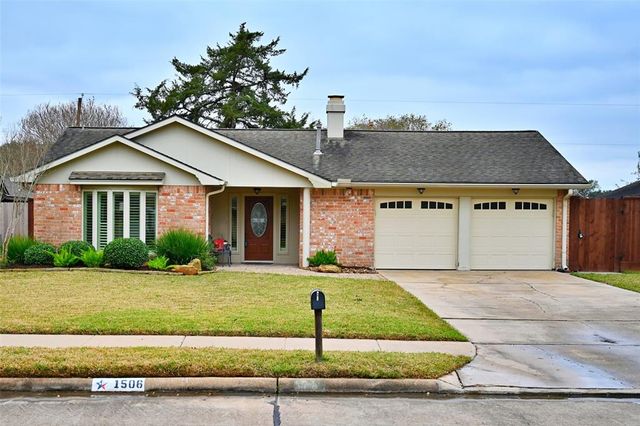 $279,900 | 1506 Hollybush Drive | Sugar Land