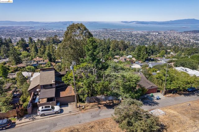 $930,000 | 1330 Summit Road | Berkeley Hills