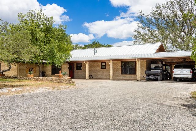 $6,820,000 | 1774 RANCH Road 2523