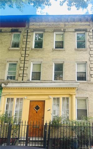 $860,000 | 2401 Walton Avenue | Fordham Heights