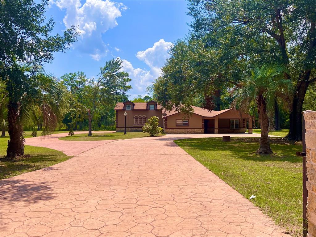 Beautiful Driveway Entrance