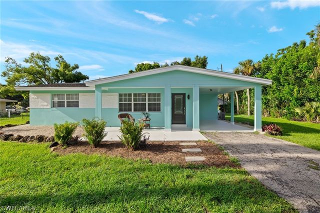 $274,900 | 21 East Mariana Avenue | North Fort Myers