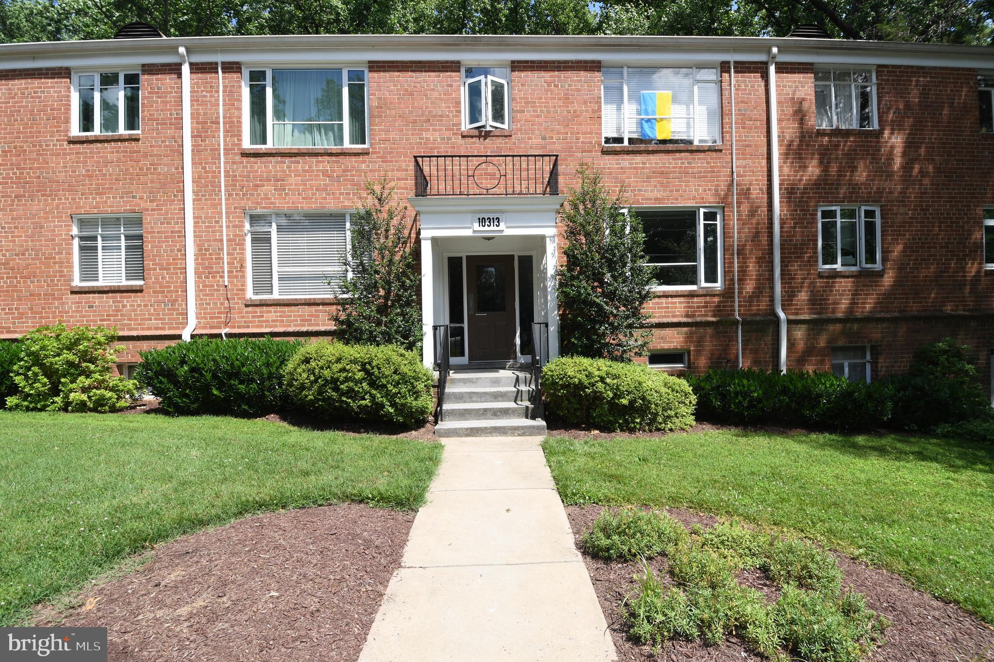 a front view of house with yard