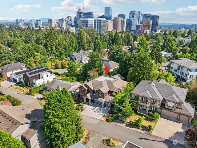 $5,350,000 | 10111 Northeast 16th Place | Northwest Bellevue