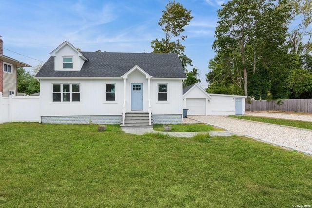 $500,000 | 80 South Dunton Avenue | East Patchogue