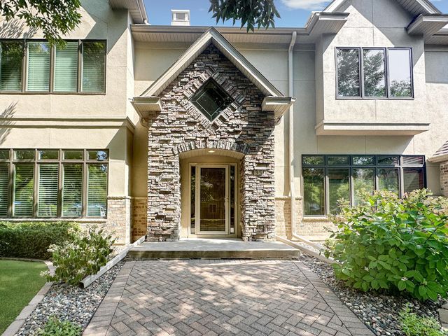 $3,195 | 351 Willoughby Way West | Minnetonka