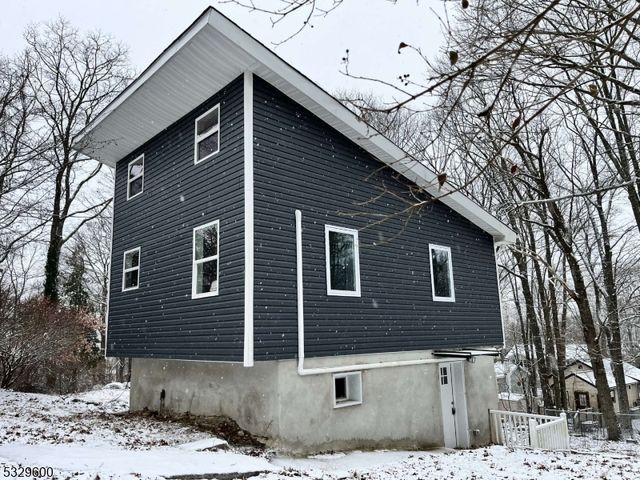 $1,900 | 328 Knox Way | Hopatcong