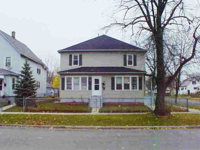 $1,000 | 853 Adams Street, Unit 1 | Waukegan