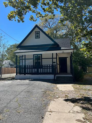 $1,400 | 728 South Elm Street | Sherman