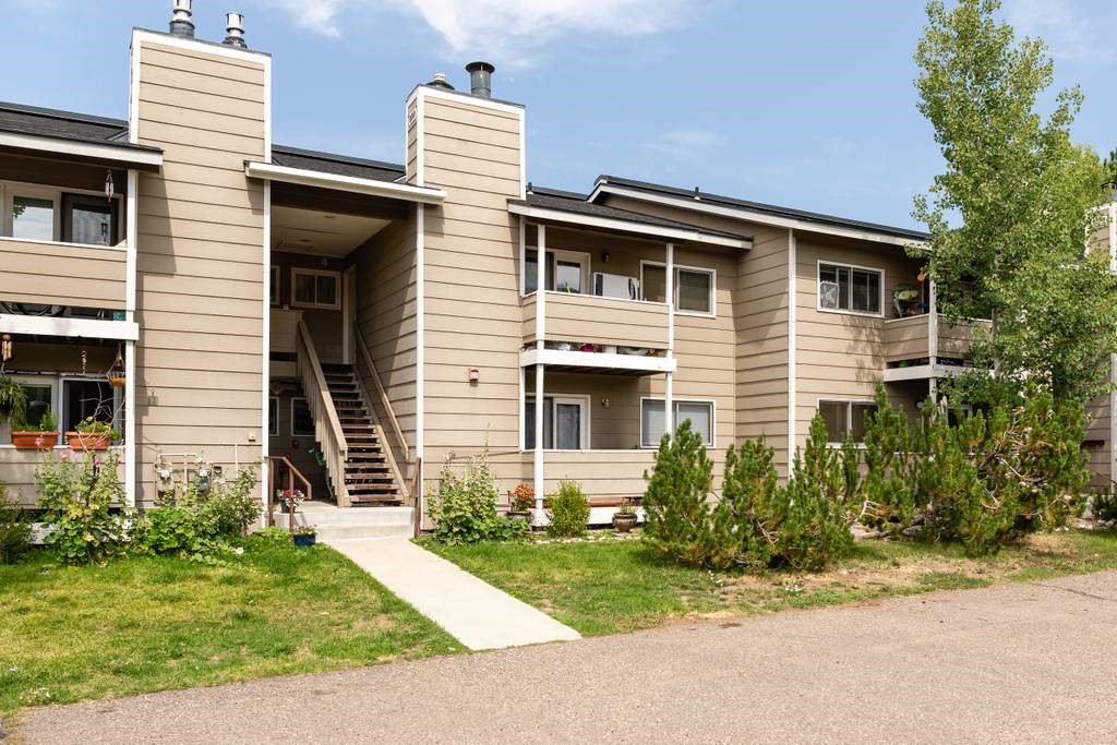 a front view of house with yard