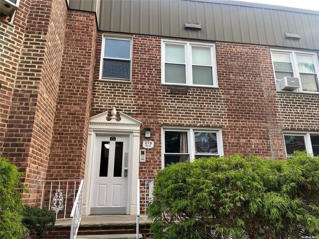 $259,000 | 279 Cedarhurst Avenue, Unit G4 | Cedarhurst