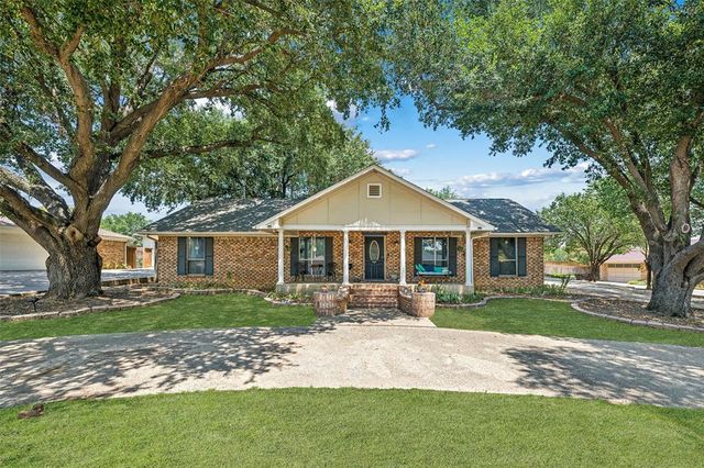 $550,000 | 1242 Laguna Vista Way | Grapevine