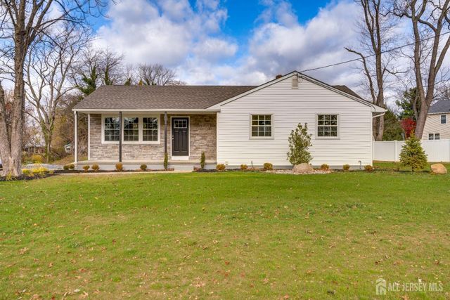 $675,000 | 470 Ridge Road | Dayton Square