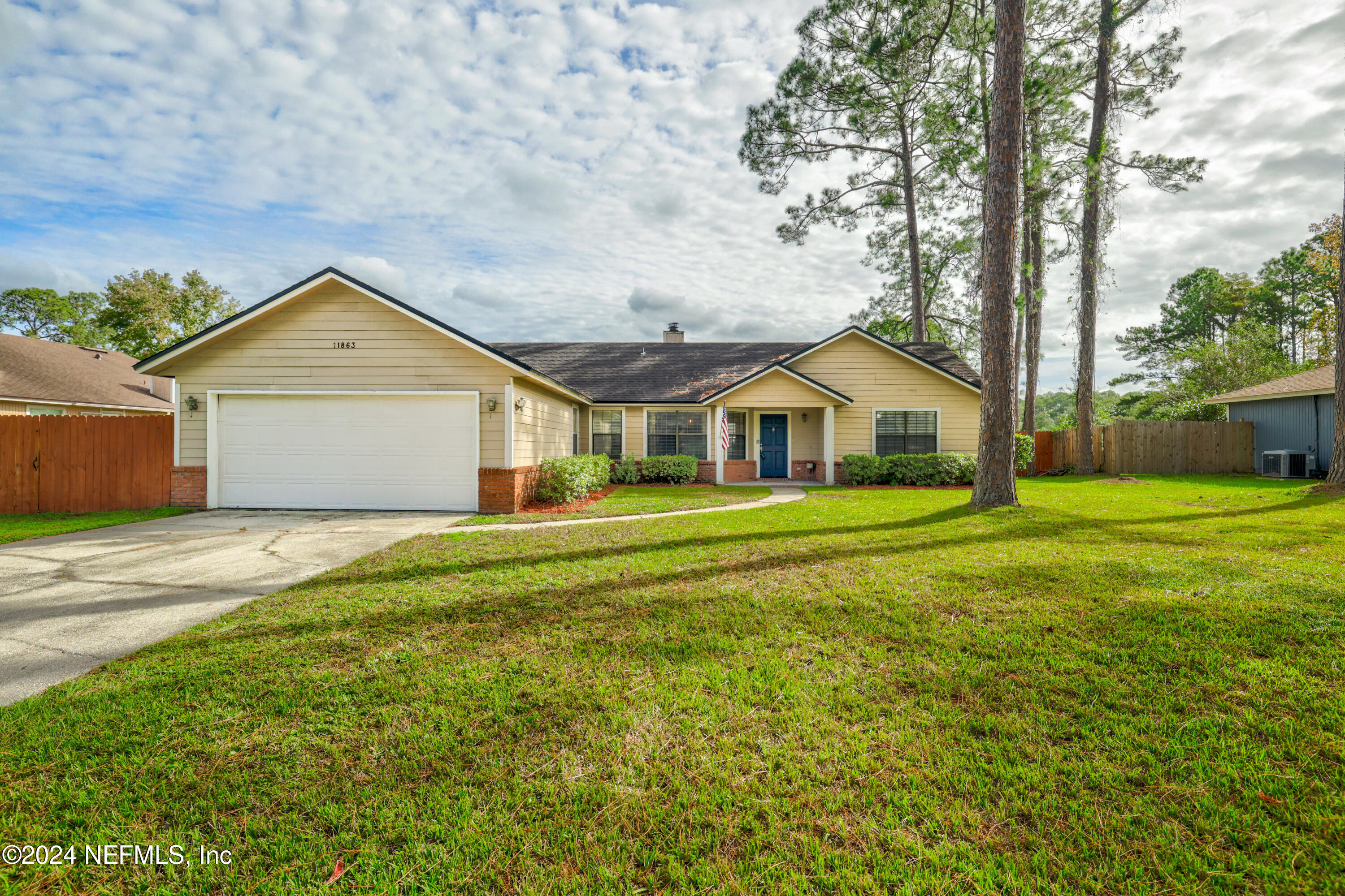 Welcome Home! 11863 S Narrow Oak Lane