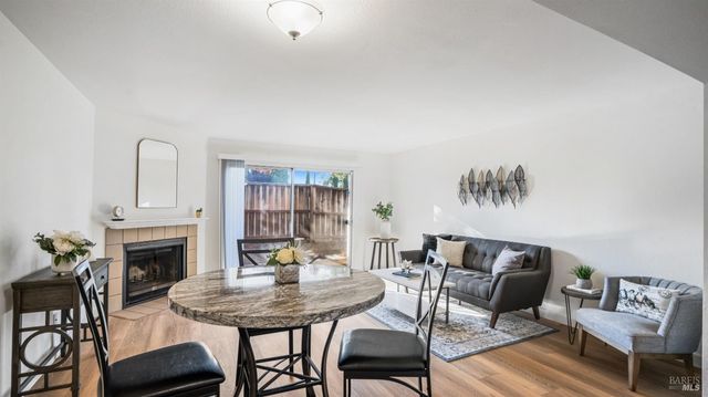 $367,500 | 326 Tabor Avenue | North Texas