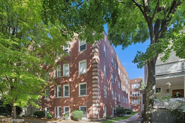 $385,000 | 1324 West Hood Avenue, Unit 1B | Edgewater