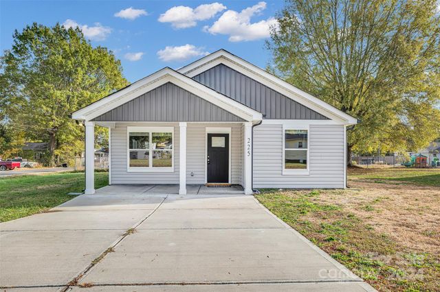 $280,000 | 225 Front Street | Old Centergrove