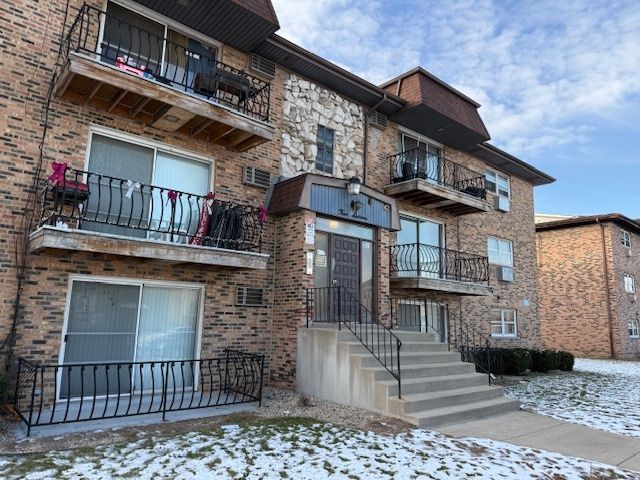 $1,250 | 416 Cornell Avenue, Unit 3C | Calumet City