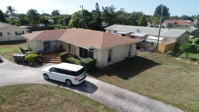 $970,000 | 1675 East Breezy Lane | Plantation Mobile Home Park