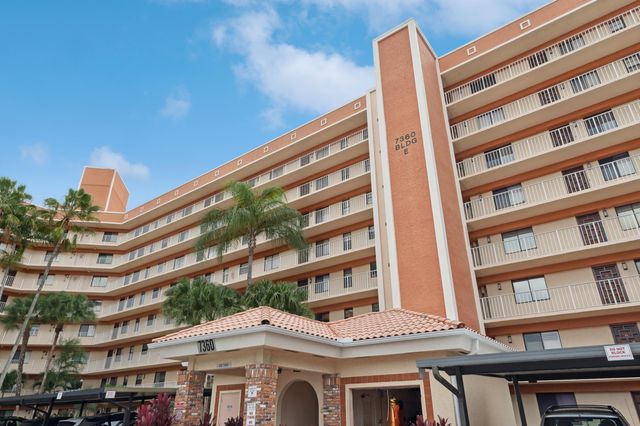 $279,999 | 7360 South Oriole Boulevard, Unit 804E PH4 | Villages of Oriole