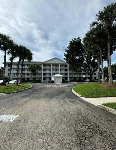 $2,550 | 1707 Whitehall Drive, Unit 103 | Pine Island Ridge