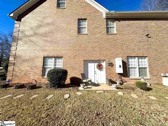 $1,000 | 128 Burlwood Court | Greer