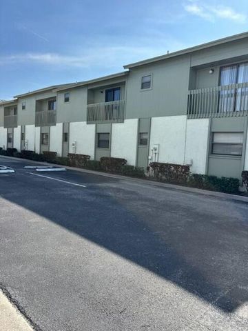 $2,300 | 4320 Lilac Street, Unit 2B | Palm Beach Gardens