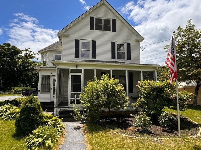 $3,000 | 19 Chapel Street, Unit 1 | Shaker Village