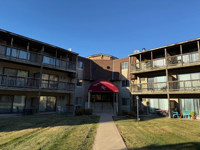 $154,900 | 2007 East 122nd Street, Unit B2 | Burnsville