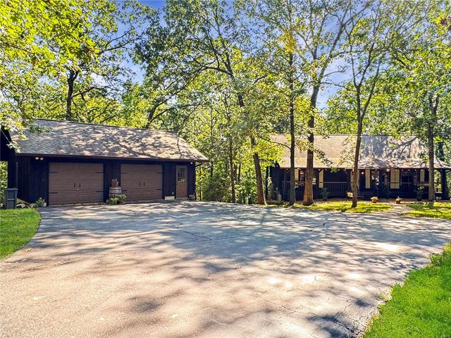 $679,000 | 2446 River Bend Road | Prairie Township - Franklin County