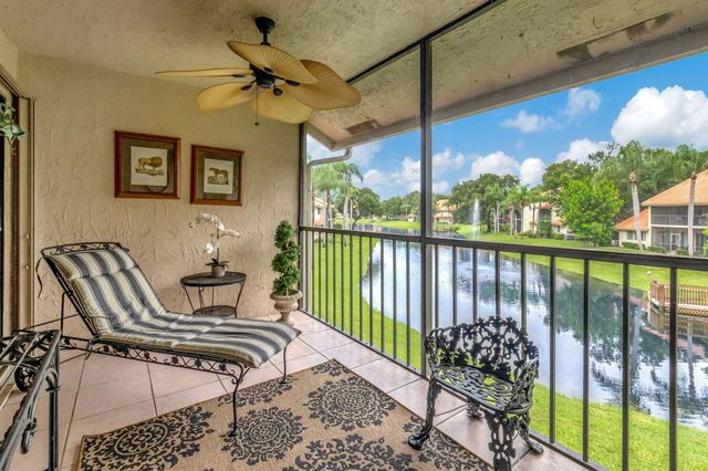 $549,000 | 5731 Coach House Circle, Unit D | Southwest Boca Raton