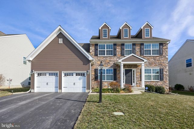 $675,000 | 640 Warminster Lane | Manheim Township - Lancaster County