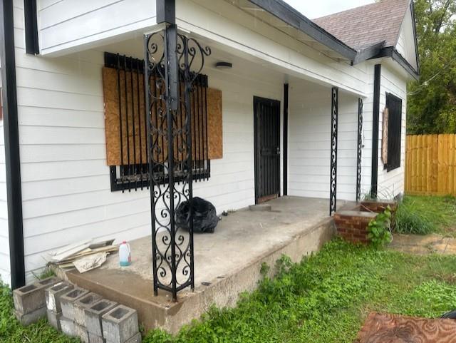 a view of a entryway door of the house