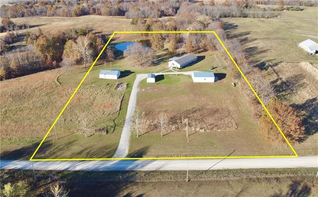 $330,000 | 175 Northeast 80th Street | Lincoln Township - Grundy County