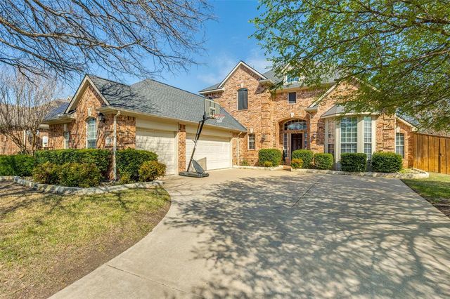 $799,000 | 3216 Summerfield Drive | Richardson