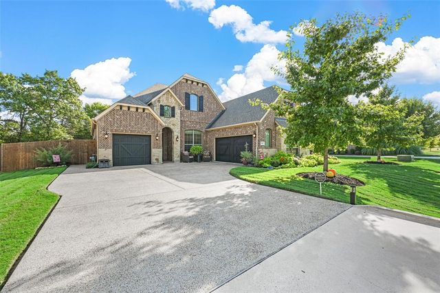 $499,999 | 816 Silver Creek Drive | DeSoto