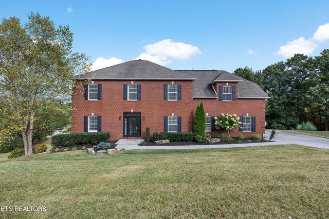 $659,900 | 3256 Whispering Oaks Drive