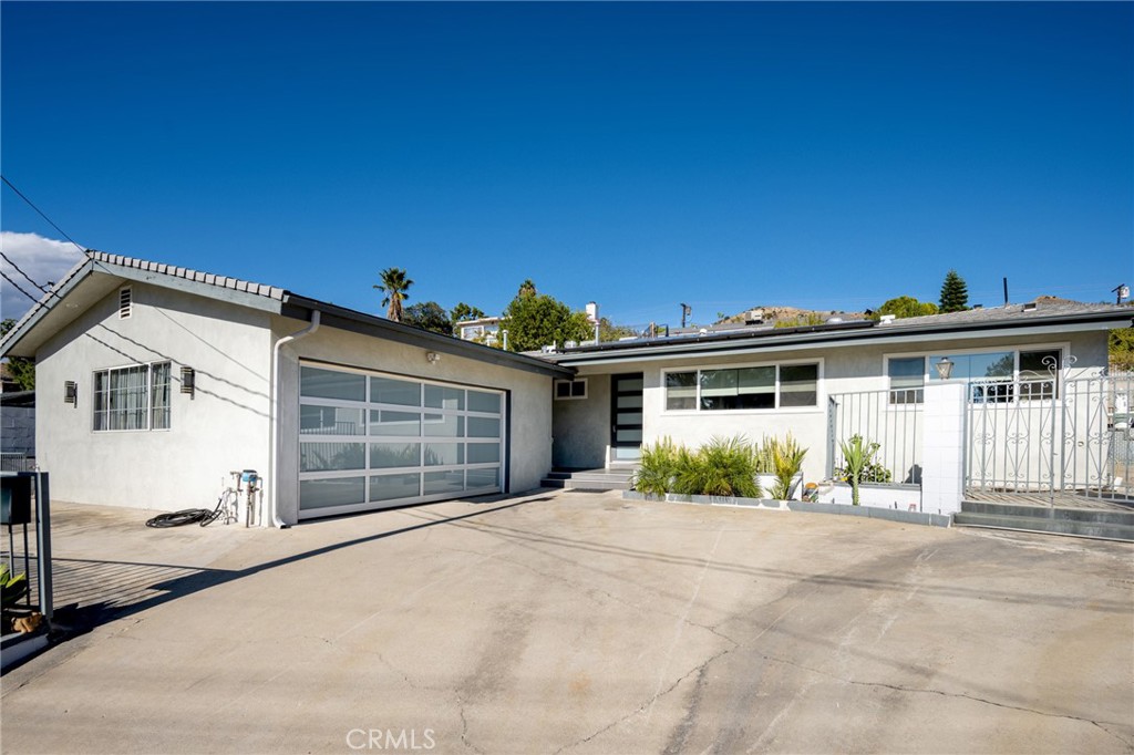 10005 Sully Drive, Sun Valley, CA 91352 | Compass